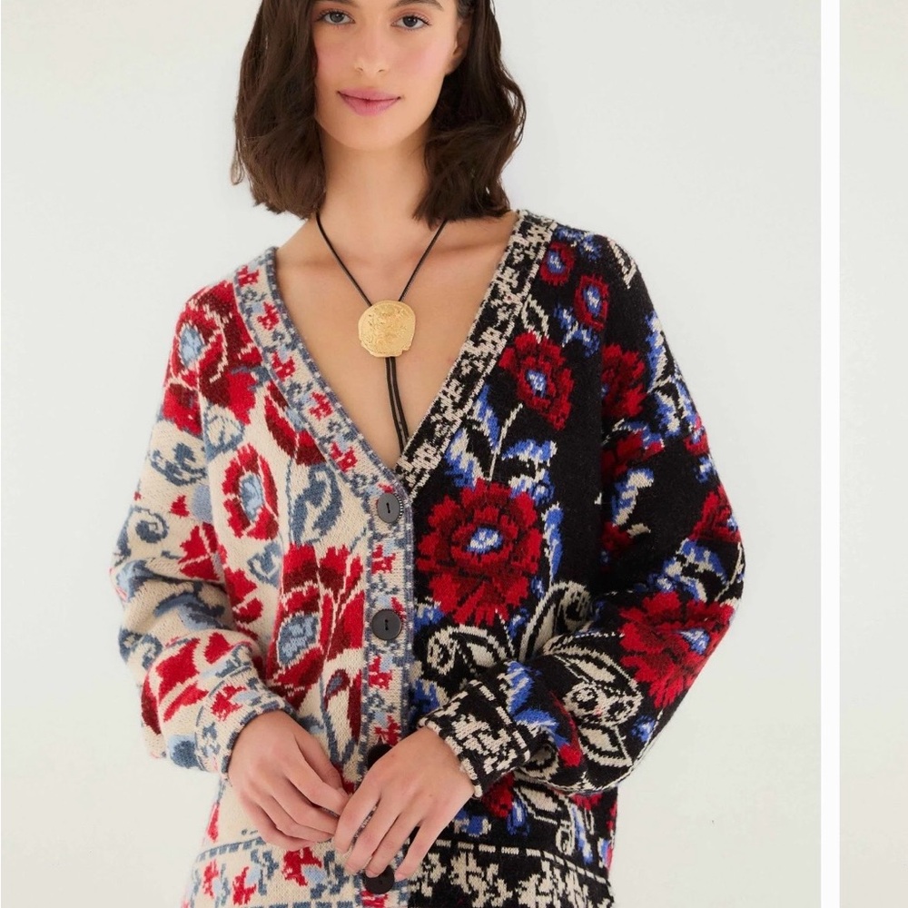 FARM Rio Women's Multicolor Floral Cardigan. New With Tags!!